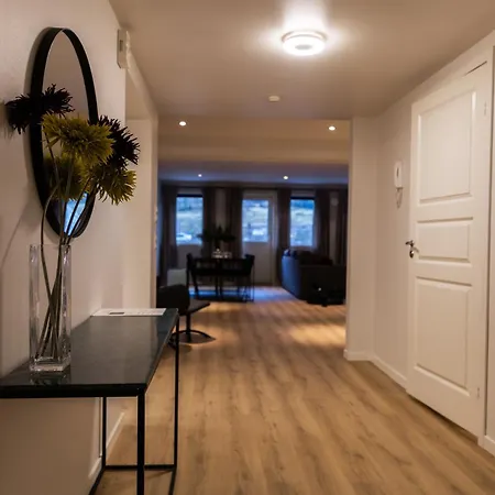 Stryn Apartments - City Center - Modern Suites Buitenkant foto