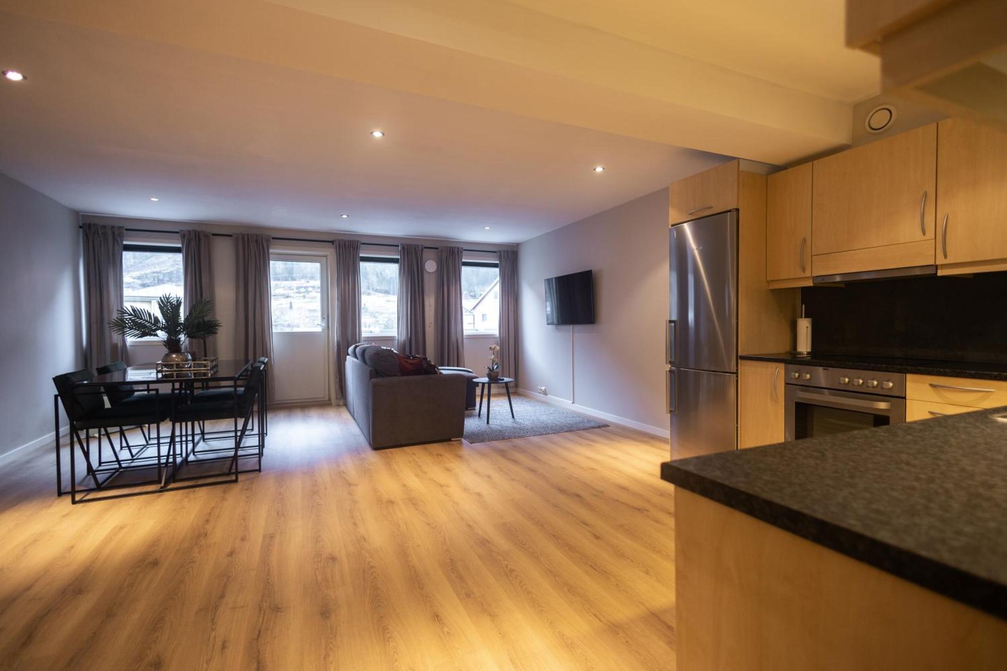- Center - Modern Apartment Stryn